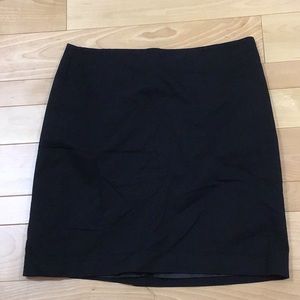The Limited straight line black skirt in size 6-